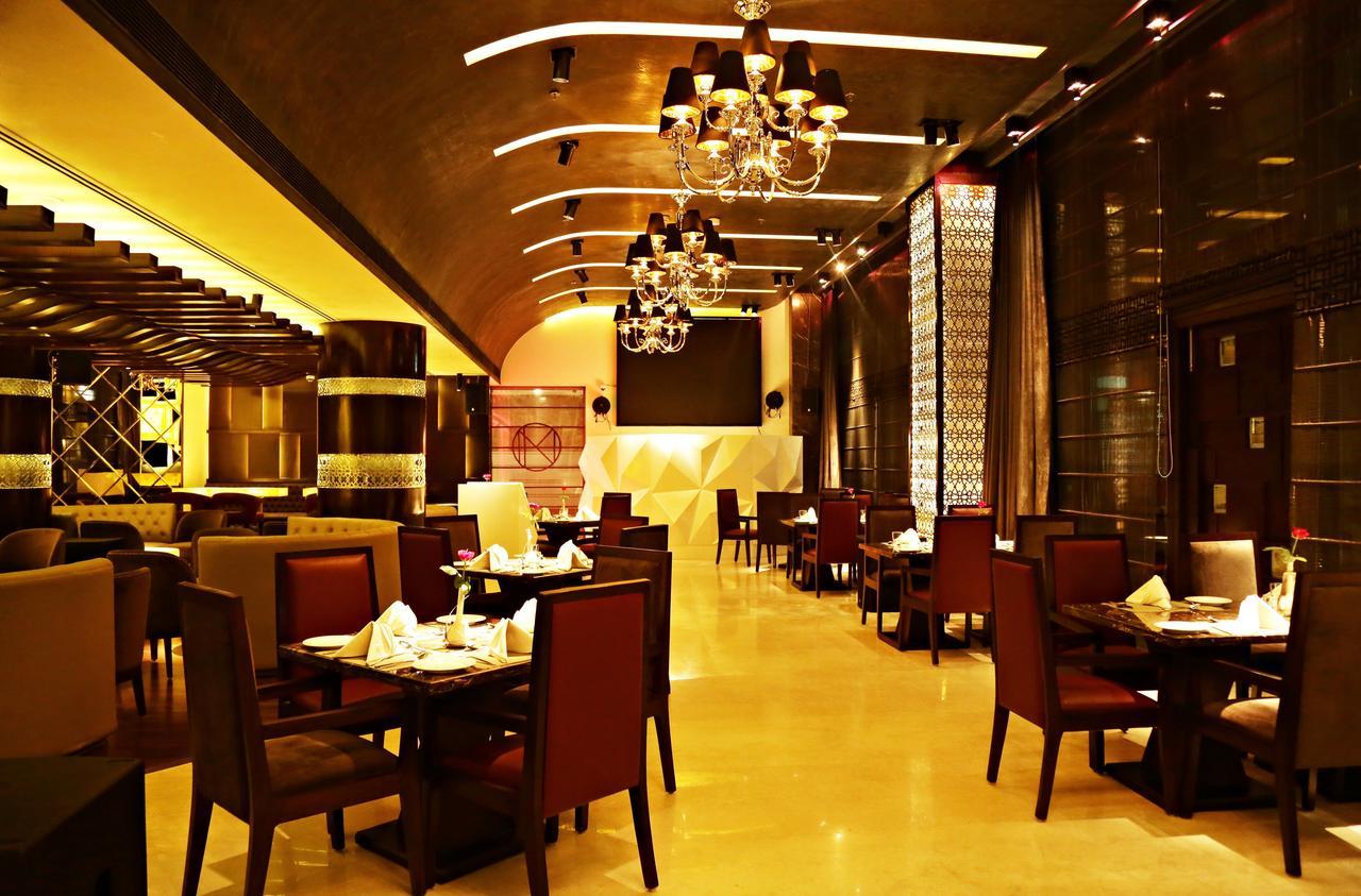 Inde Hotel Chattarpur Нью-Дели Экстерьер фото