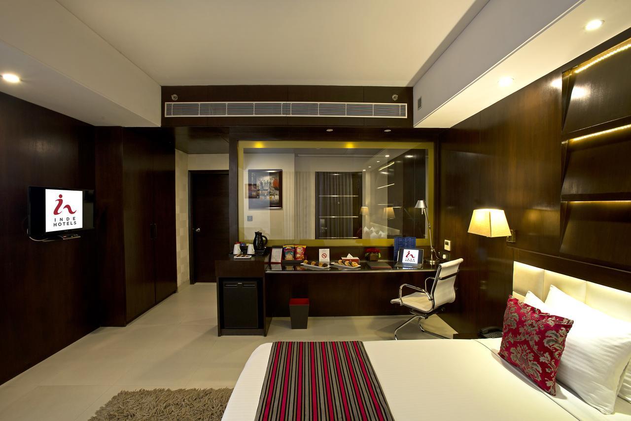 Inde Hotel Chattarpur Нью-Дели Экстерьер фото